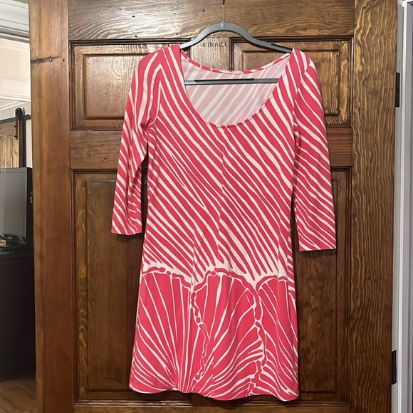 Lilly Pulitzer coral and white dress - Picture 3 of 3